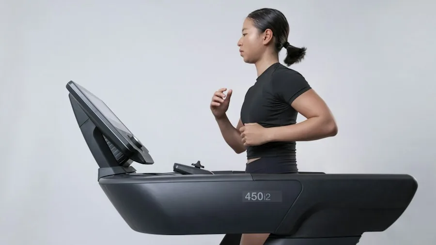 Adidas Running Shoes September 2026 Sale: What Buyers Should Know 2 athlete running tempo workout