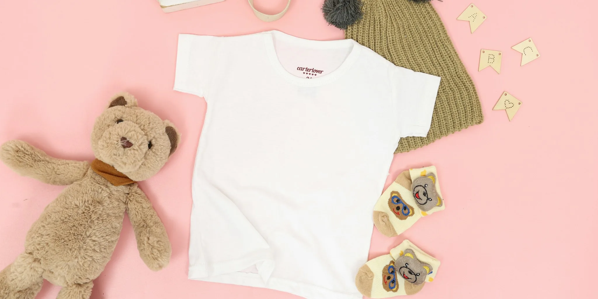 Abercrombie & Fitch Debuts Baby Clothing Collection