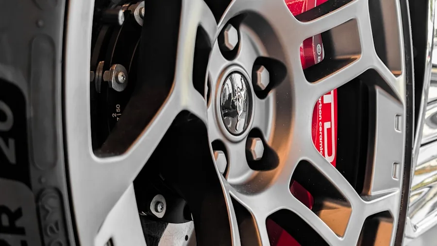 Porsche Cayenne Turbo Electric Outperforms 911 in Speed Test: What Shoppers Should Know 2 carbon ceramic brakes detail