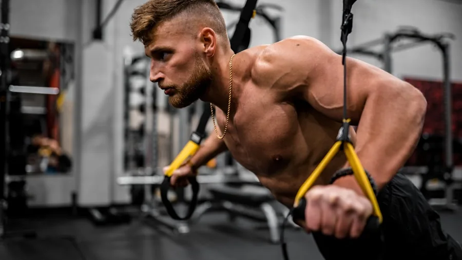 7 Tips for Perfecting Your Dumbbell Incline Bench Press Workout 3 chest workout training