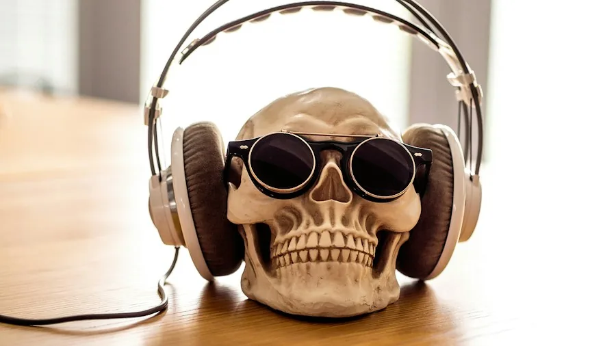 comfortable over ear headphones glasses