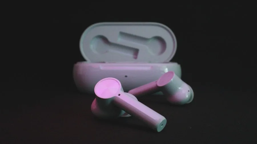 Sony WF-1000XM6 vs WF-1000XM5 Earbuds: Which Should You Buy in 2026 2 compact earbud design fit