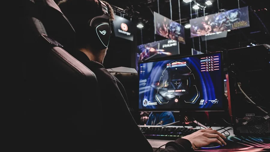 Alienware Expands OLED Gaming Monitor Lineup: What Shoppers Should Know 2 competitive esports gaming setup