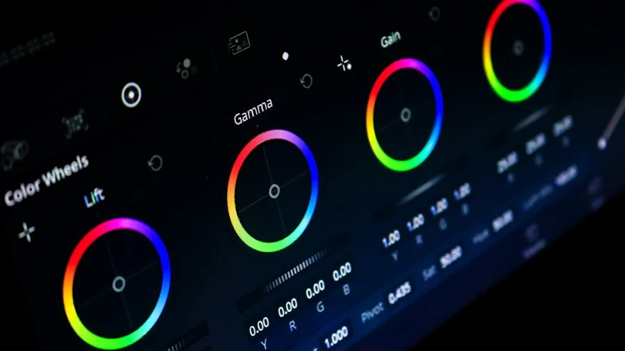 MacBook Air Gets OLED Upgrade Coming in 2028 What Shoppers Need to Know 3 computer display color accuracy