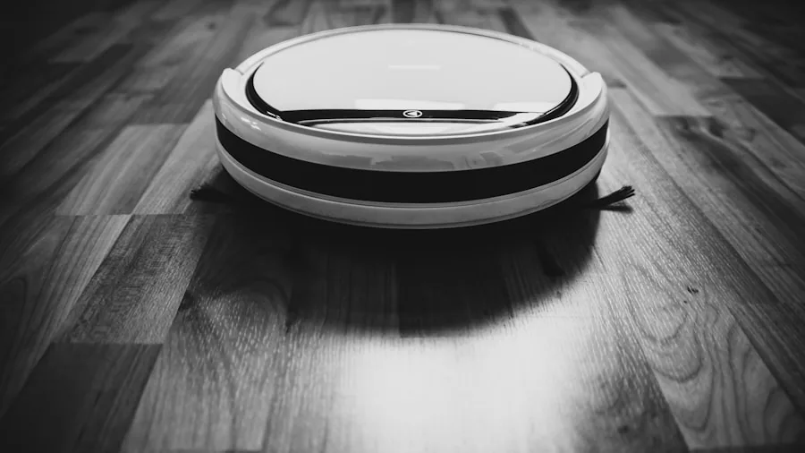 7 Tips for Choosing the Right Vacuum Based on Your Home and Lifestyle 3 cordless vacuum hardwood floor