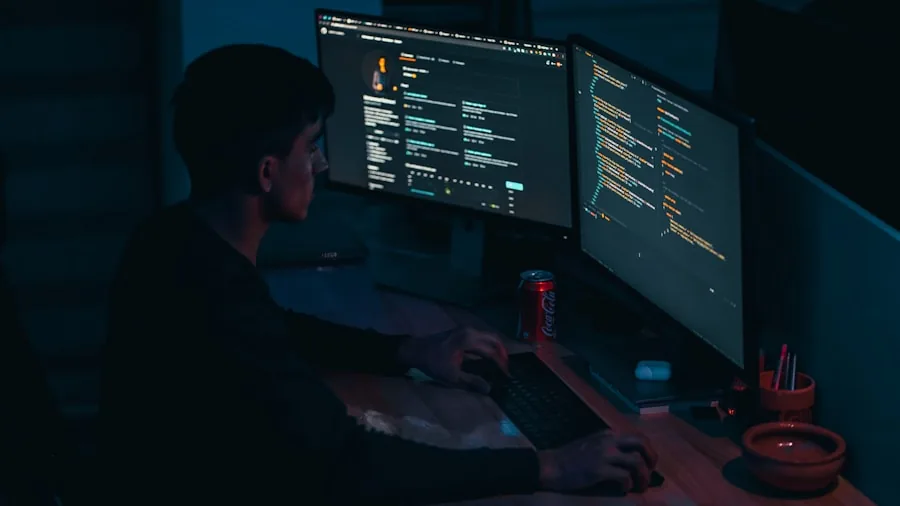 Lenovo ThinkBook Gets Expanding Ultrawide Screen Technology What Shoppers Should Know 3 creative professional coding workspace