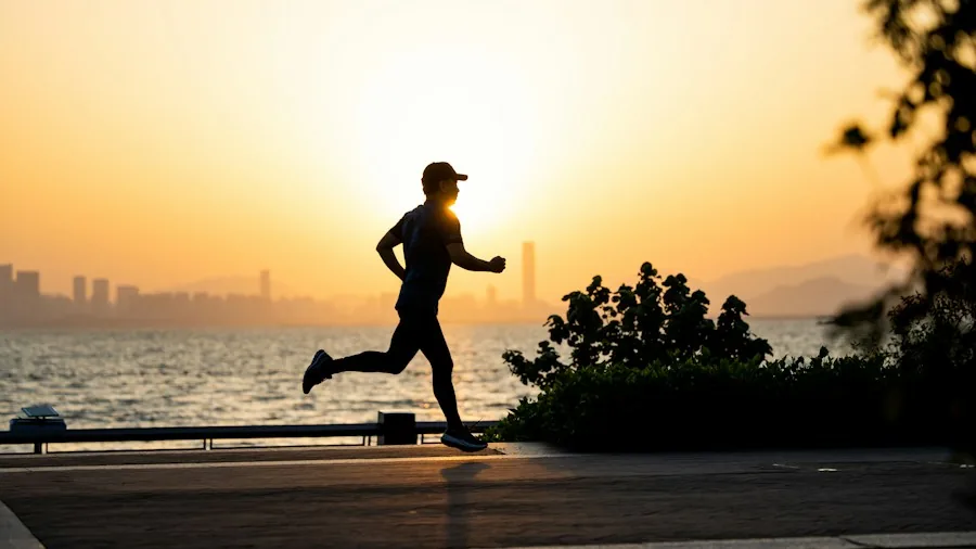 Race Pace Training for Marathons and Half Marathons: What Shoppers Should Know 2 distance runner tempo workout intensity