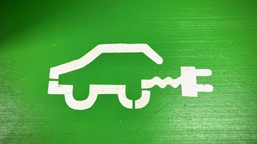 GM and Ford EV Plans Split in Different Directions: What Buyers Should Know 2 electric car battery pack assembly