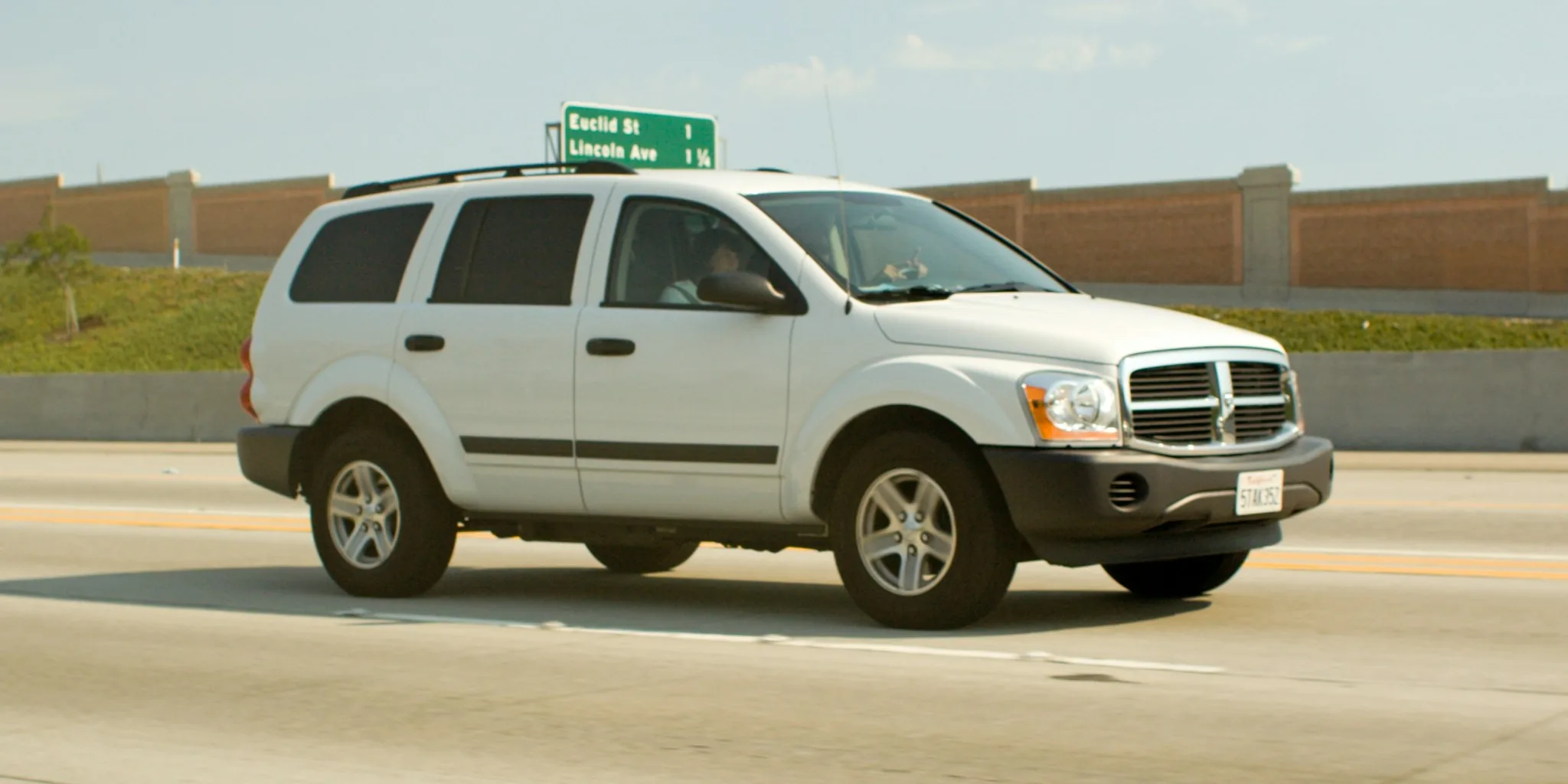 GM Adds Hybrids to Traverse, Acadia, Enclave