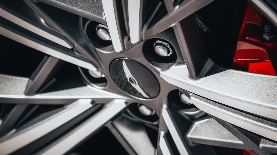 2027 Lincoln Nautilus Mid-Cycle Refresh Brings Modern Styling and New Interior Options for SUV Shoppers 2 geometric wheel design closeup