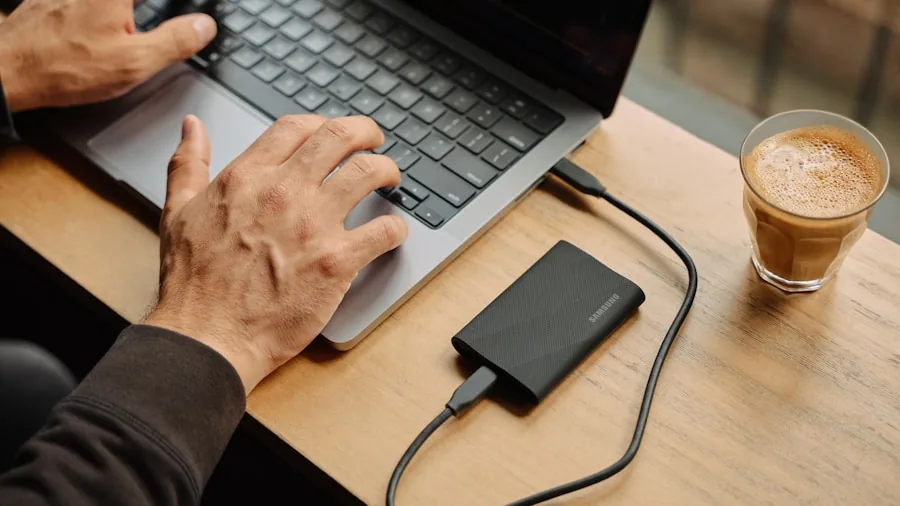 HP OmniBook 3 OLED Laptop Challenges MacBook with $600 Price Tag 3 laptop battery life productivity