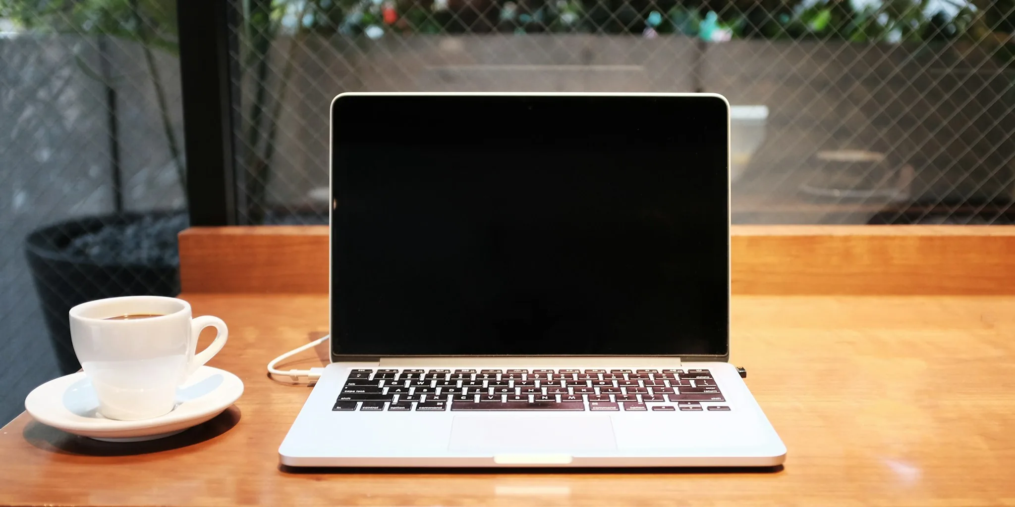MacBook Air OLED Display Coming 2028