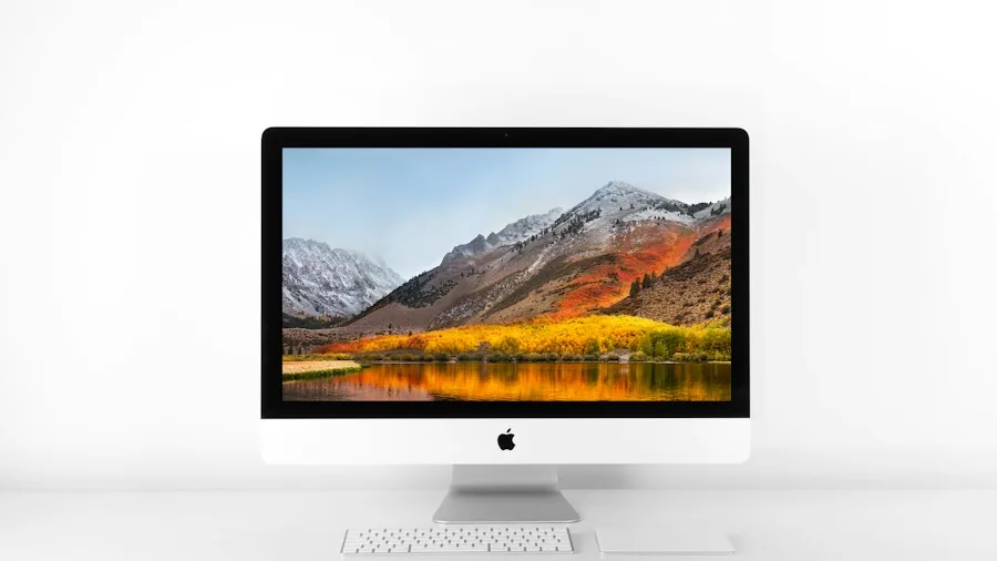 MacBook Ultra with Touchscreen Display Expected This October What Shoppers Should Know 3 latest apple computer setup