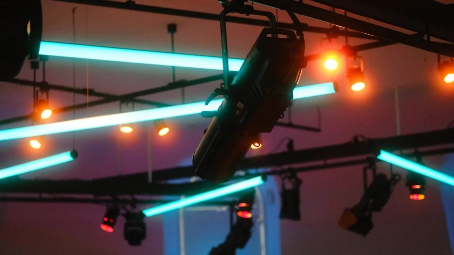JBL Pulse 6 Speaker Arriving Soon: What Buyers Need to Know 3 light show technology audio device
