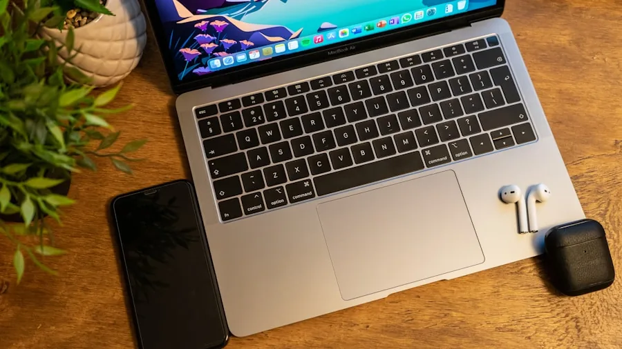 Apple Refurbished MacBooks Drop In Price: What Shoppers Need to Know 2 MacBook Air workspace setup