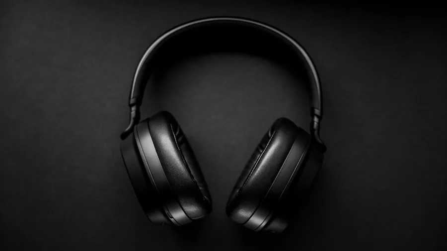 Sony Plans to Relaunch Its 2020 Flagship Headphones at a Lower Price 3 noise cancelling headphones product shot