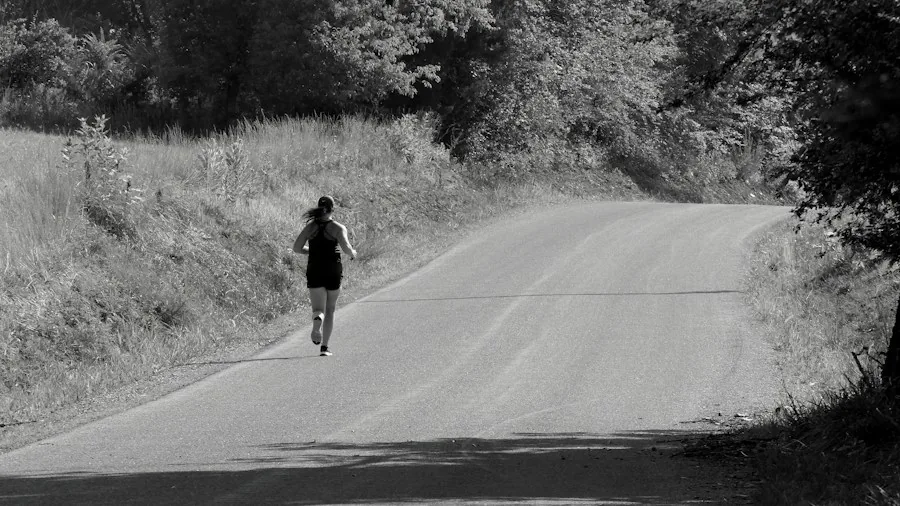 New Study Reveals How Treadmill Running Compares to Outdoor Training: What Shoppers Should Know 2 outdoor runner on road