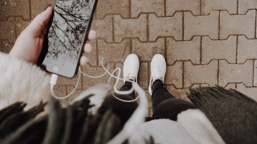 Earbuds vs Headphones Pricing Explained What Shoppers Need to Know