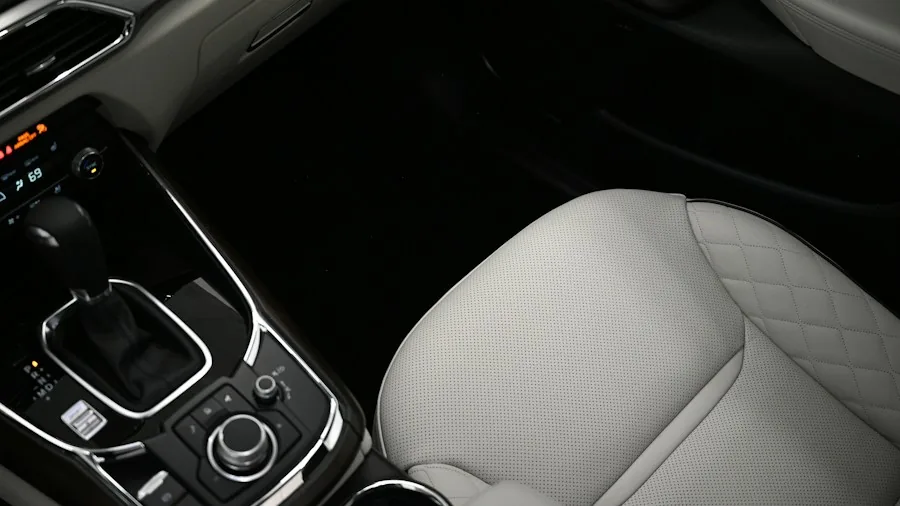 2027 Mercedes-Benz GLC EV Interior Revealed: What Buyers Should Know 2 premium leather car seating comfort