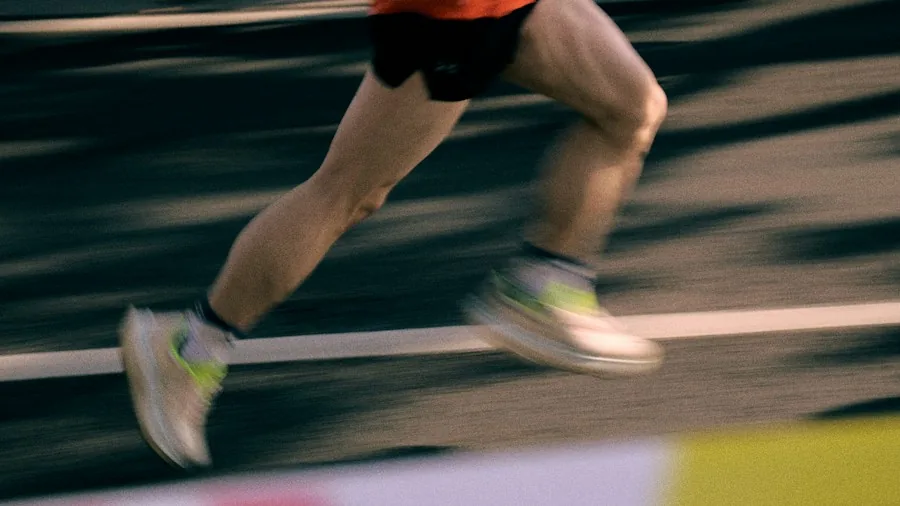 Marathon Training for Busy Schedules What Buyers Should Know 3 runner doing speed work outdoors