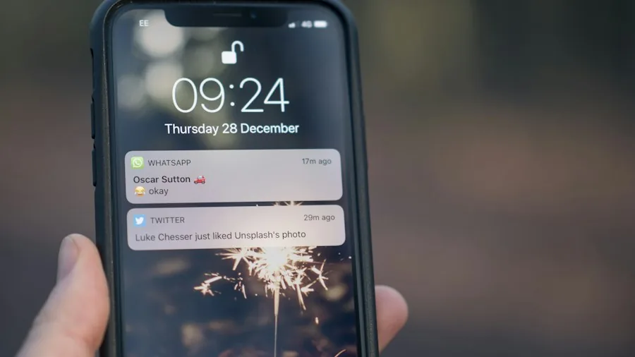 smartphone security warning notification app
