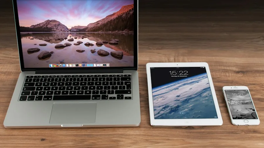 Google's New Android Laptops Now Available to Pre-Order: What Shoppers Need to Know 2 smartphone to laptop workflow transition