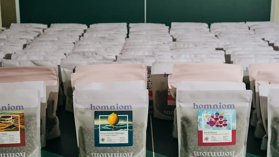Coffee Industry Shifts: What Shoppers Need to Know About Origin Roasting and Labor Changes 3 specialty coffee auction bidding