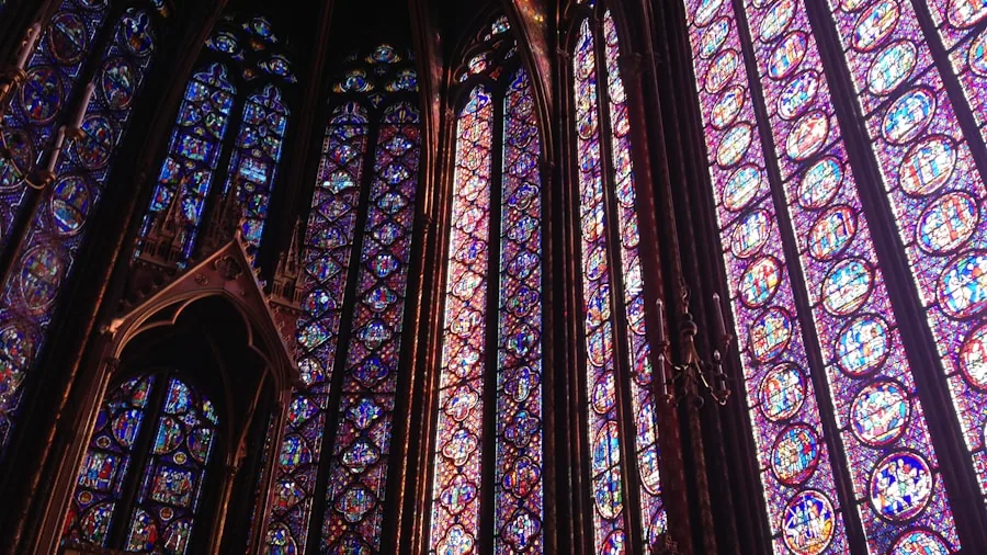 Coffee Shop Design Trends: How Architecture Shapes the Cafe Experience 3 stained glass architectural details
