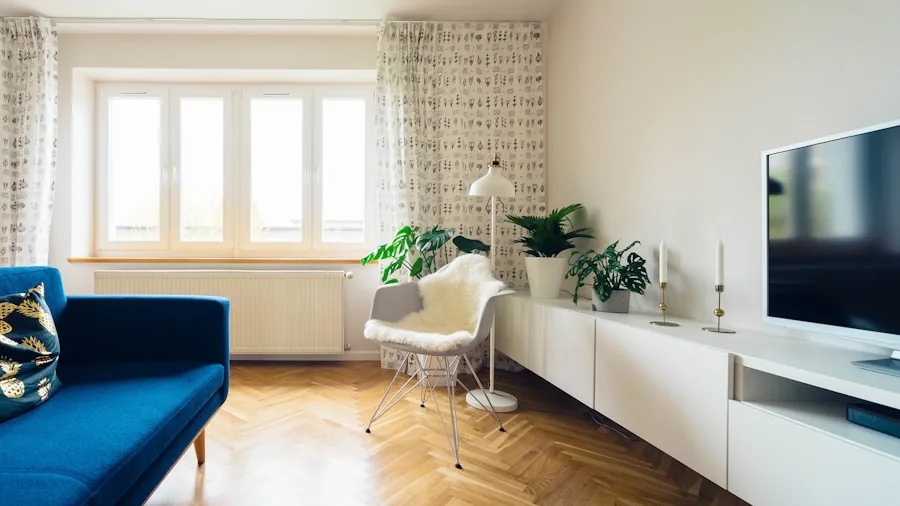 Best Buy Back-to-School TV Deal What Shoppers Should Know 2 student apartment living room TV