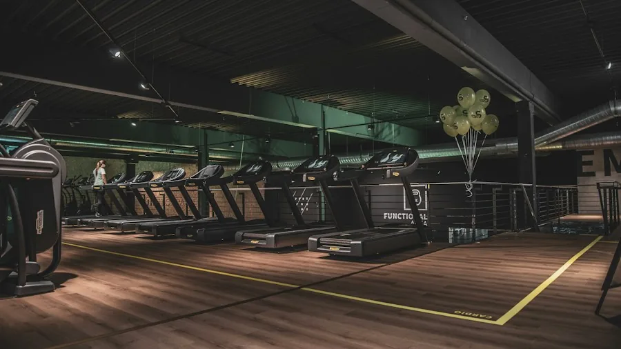 iOS 27 Brings GymKit to iPhone and AirPods What Shoppers Need to Know 3 treadmill elliptical gym equipment