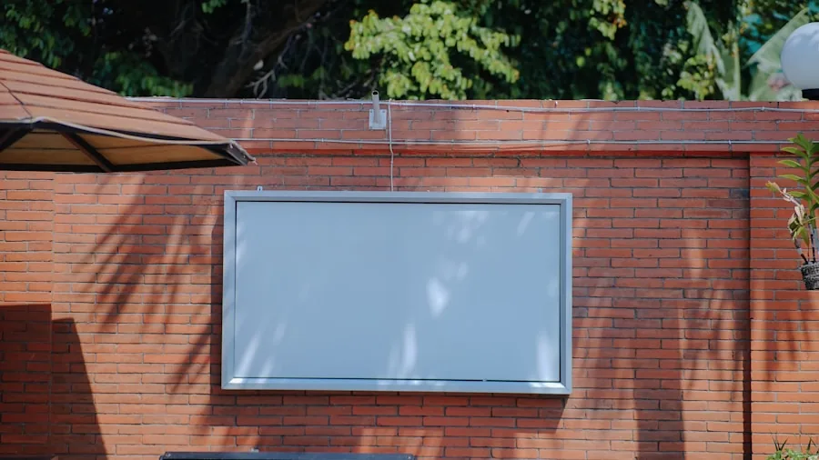 7 Tips to Choose the Best TV for Watching Live Sports Like the Tour de France 3 TV brightness outdoor daylight viewing