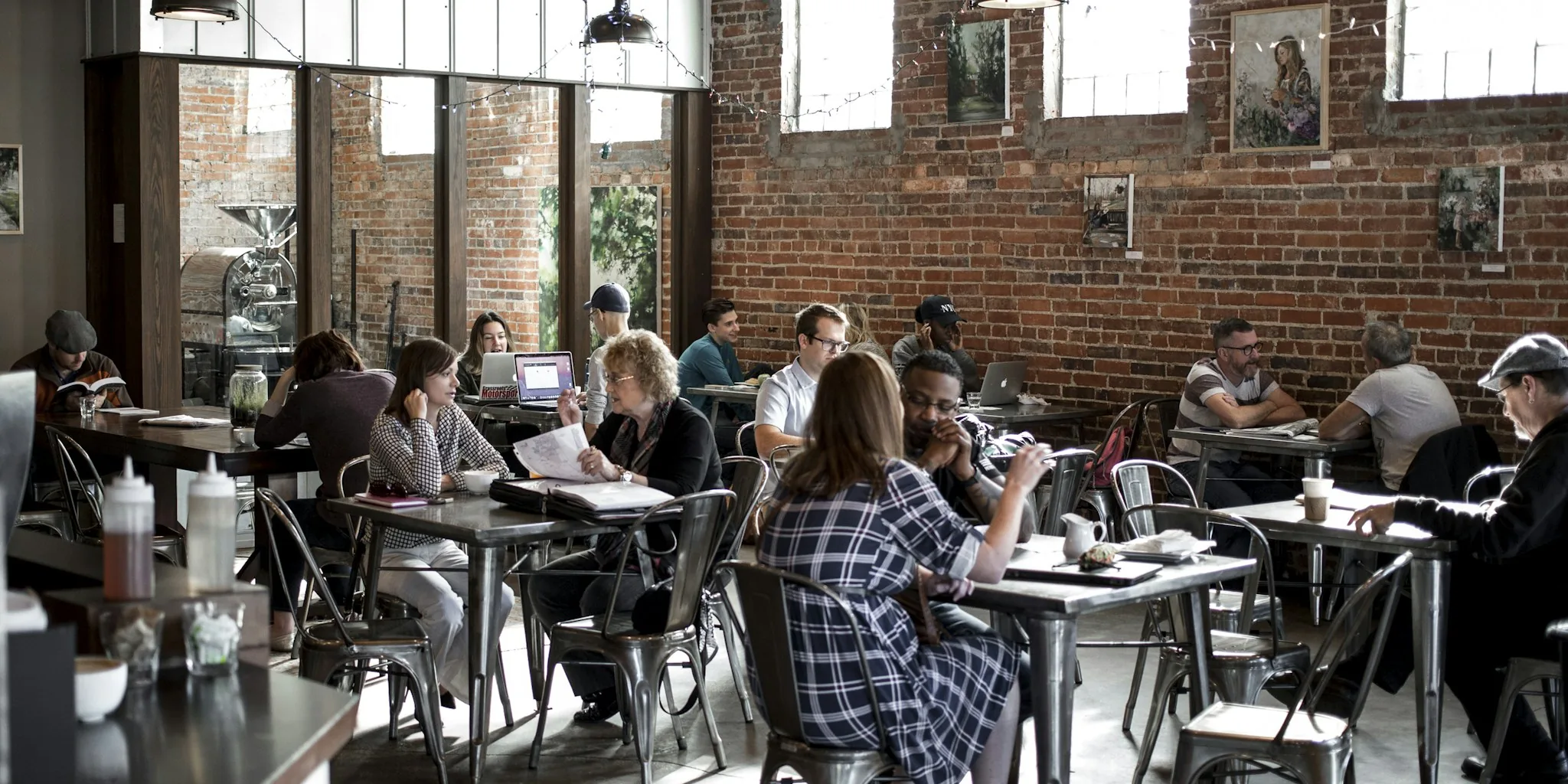 Warsaw Coffee Shop Redefines Modern Cafe Design