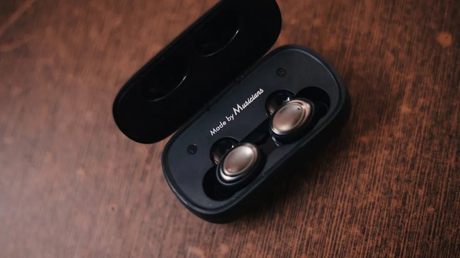 Sennheiser Momentum True Wireless 5 Earbuds Come With User-Replaceable Batteries What Buyers Should Know 3 wireless earbuds comfort fit testing