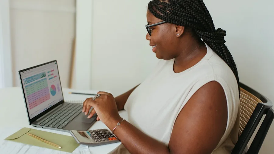 Car Leasing vs Buying: What Smart Shoppers Need to Know About Monthly Payments 2 woman calculating loan payments budget